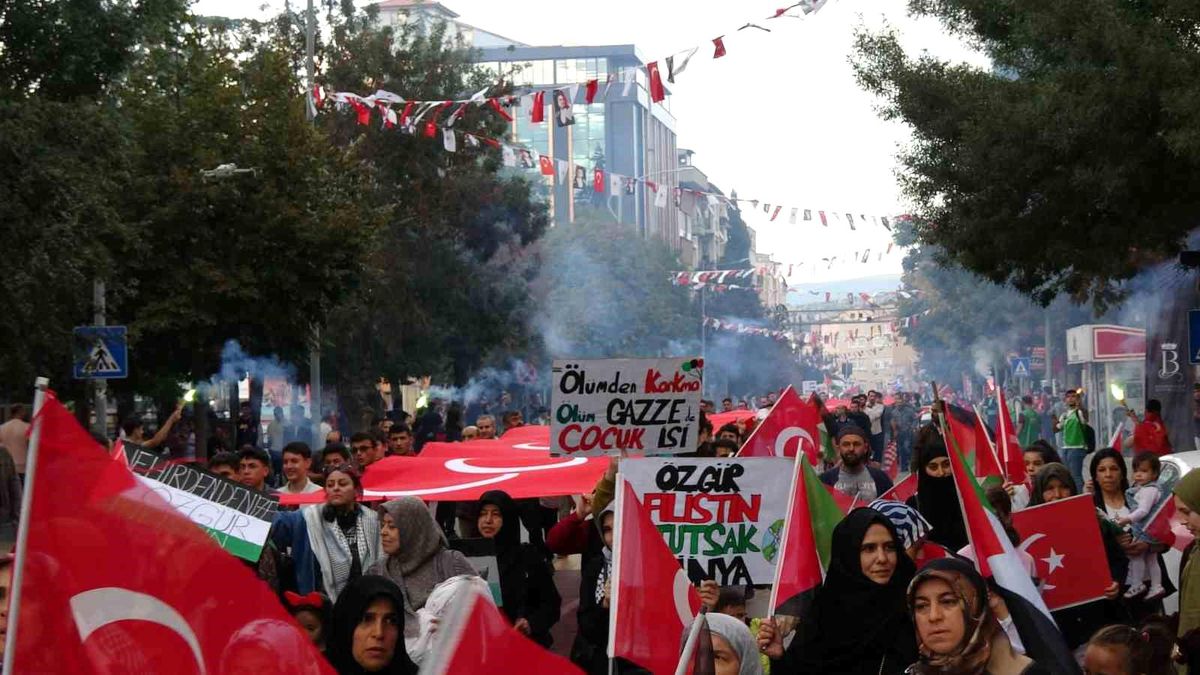 Burdur\'da Filistin\'e Destek Yürüyüşü