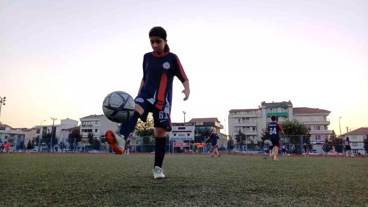 Düzce Kadın Futbol Kulübü Sezona Merhaba Dedi