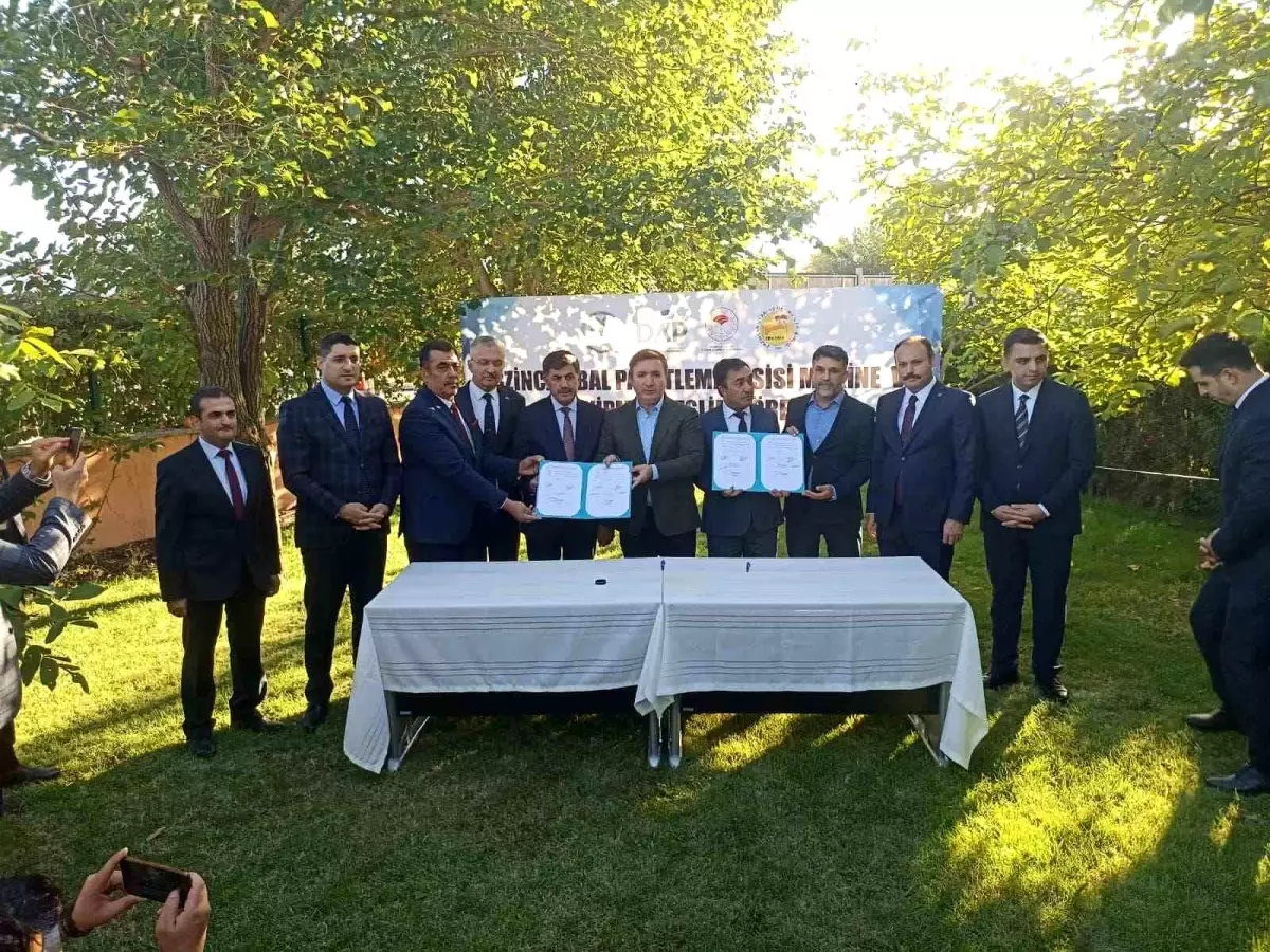 Erzincan\'da Bal Paketleme Tesisi Açılışı Yapıldı