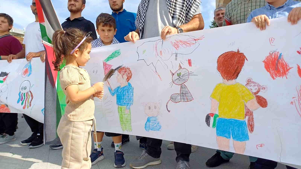 Düzce\'de Gazze ve Lübnan Protestosu