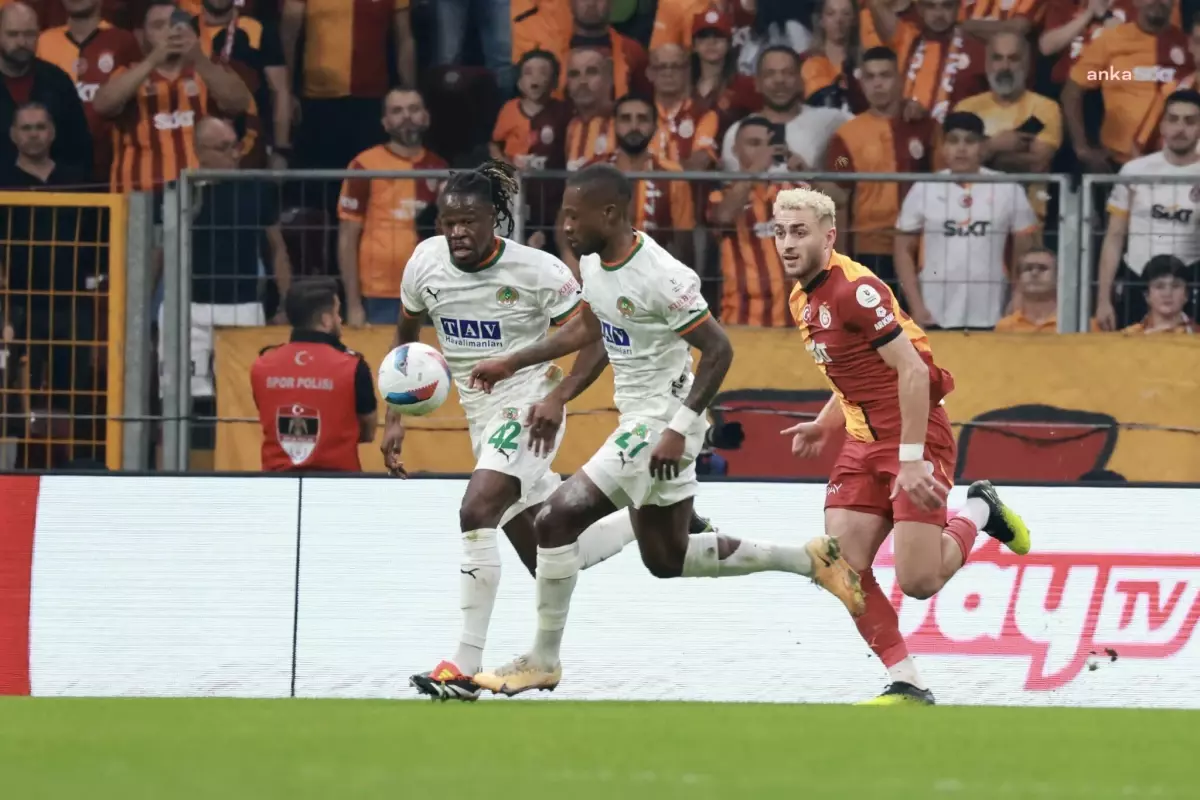 Galatasaray, Alanyaspor\'u Geçti