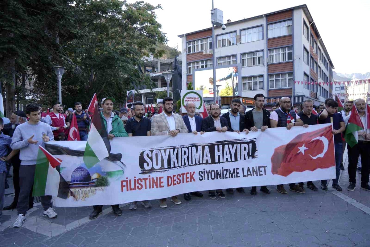 Gümüşhane\'de Gazze İşgali Protesto Edildi