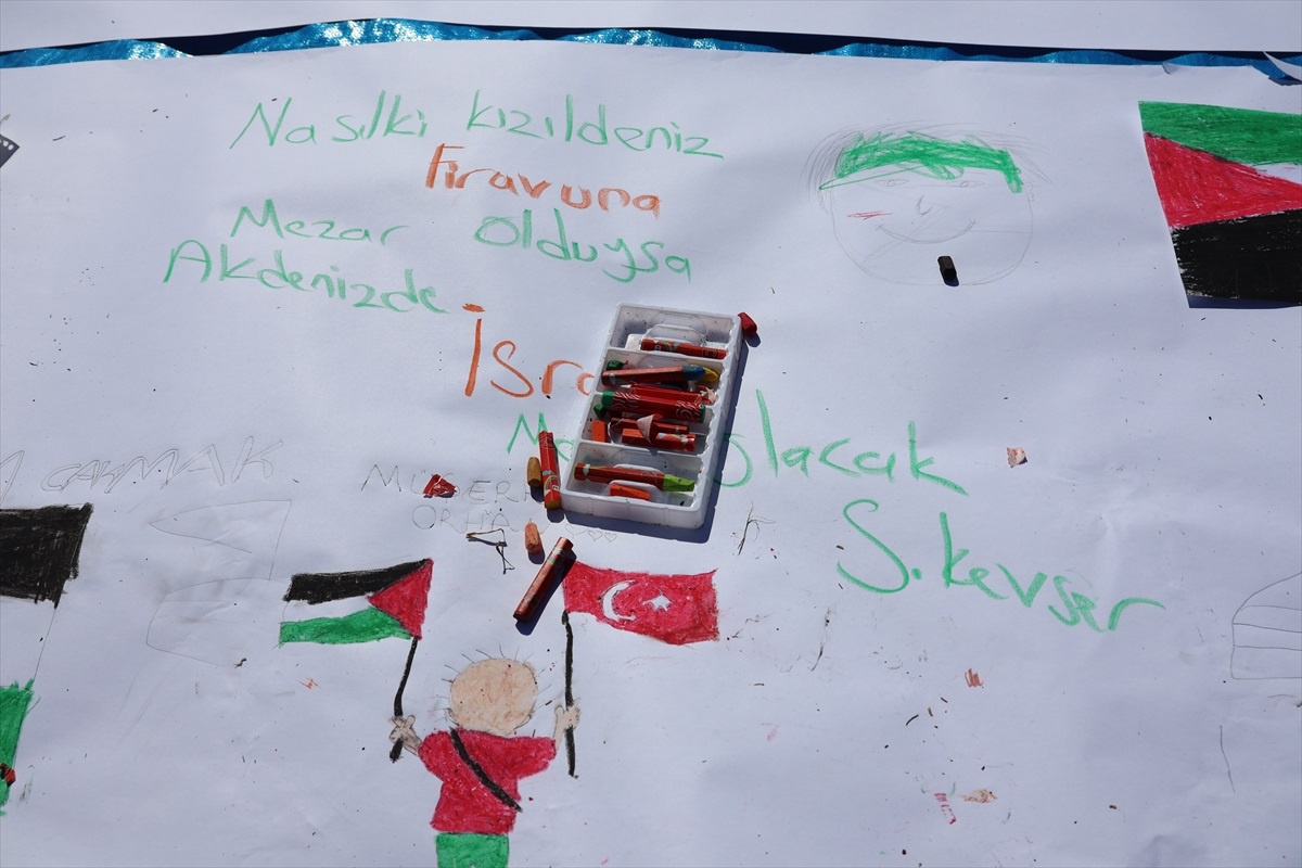 Iğdır\'da "Filistinli çocuklar için çiz" etkinliği düzenlendi