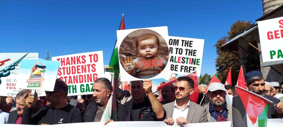 İsrail\'in saldırıları Erzurum\'da protesto edildi