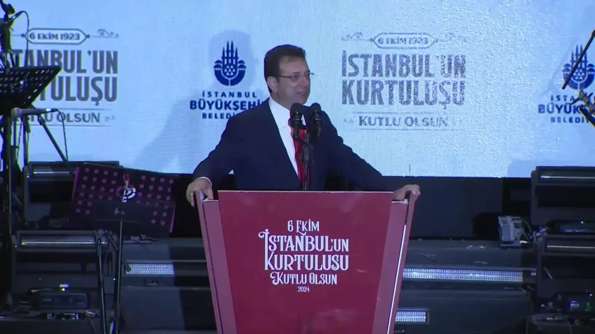 İstanbul\'un Kurtuluşu Kutlaması... İmamoğlu: "Cumhuriyetten ve Demokrasiden, Laiklikten ve Hukukun Üstünlüğünden Asla Vazgeçmeyin"