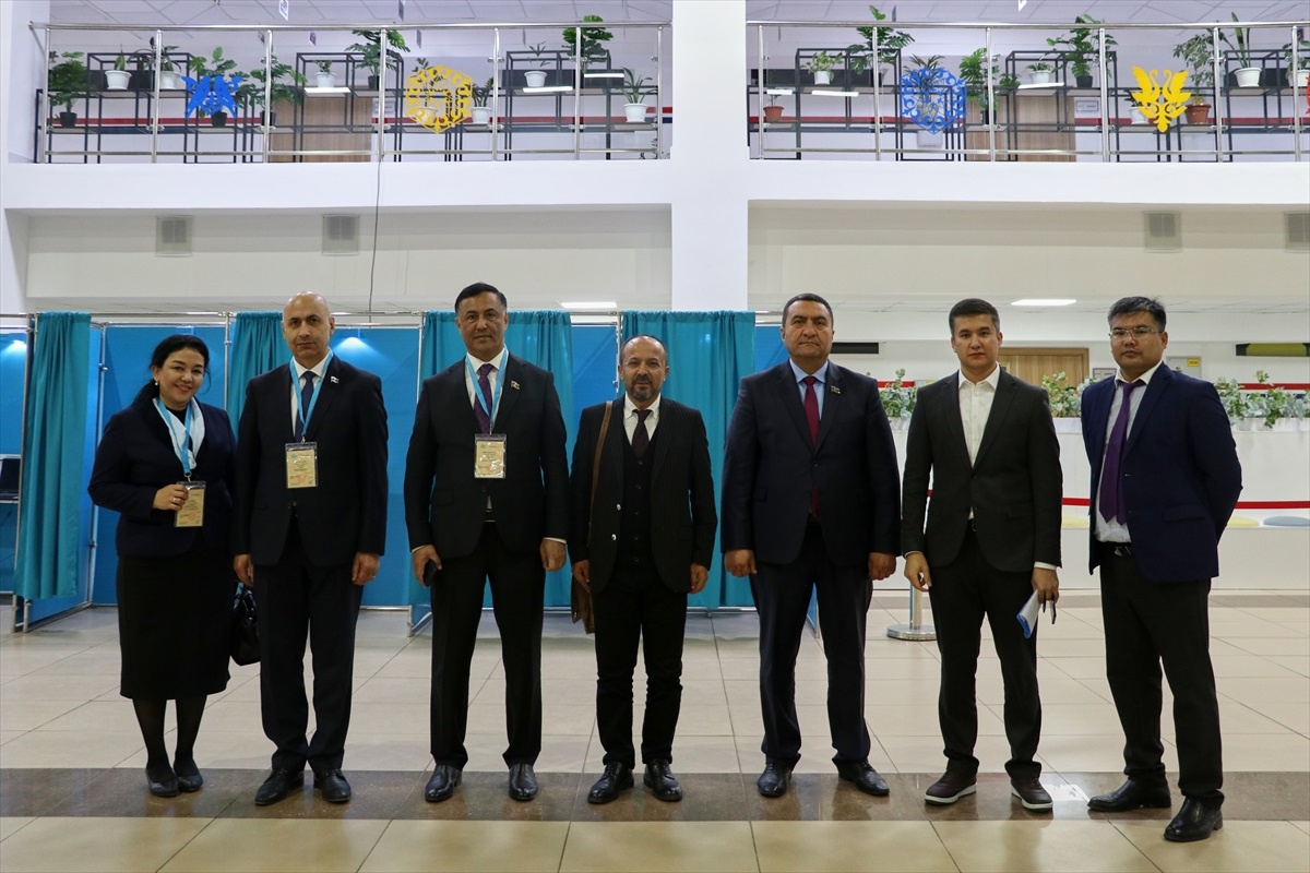 Kazakistan\'da Nükleer Referandumda Katılım %63,87