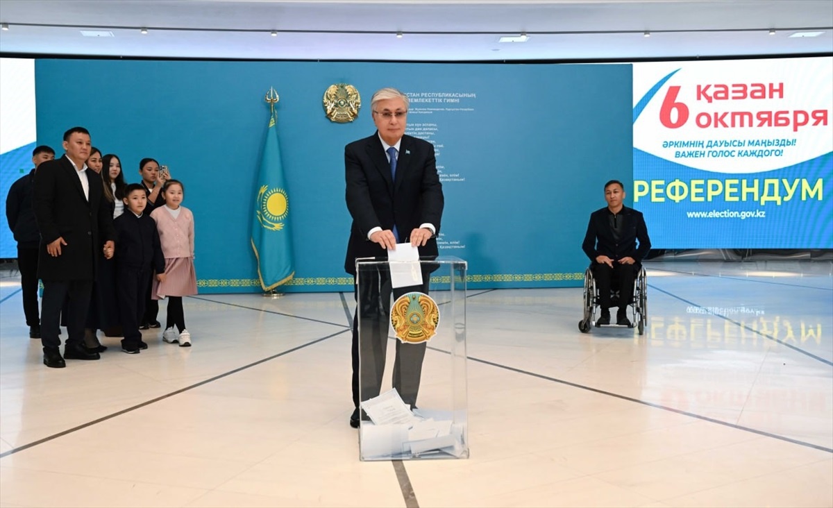 Kazakistan\'da Nükleer Enerji Referandumu