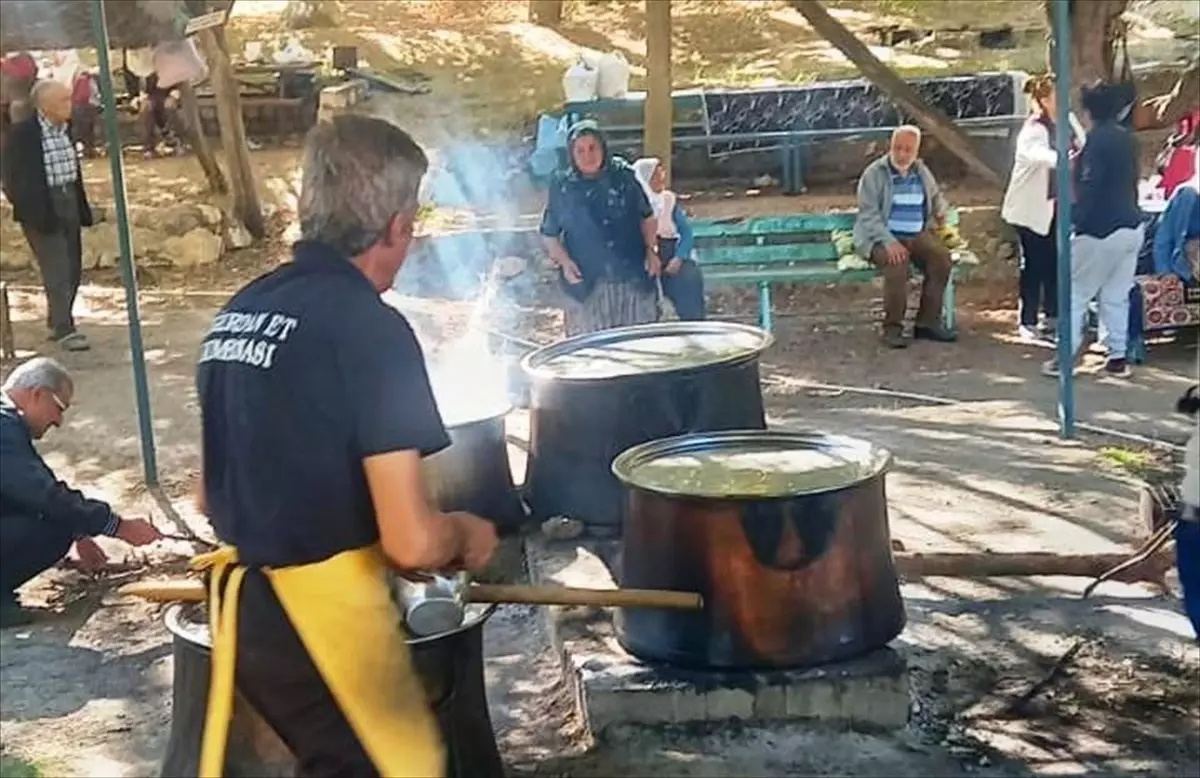 Ulupınar Köyü\'nde Kurban Geleneği