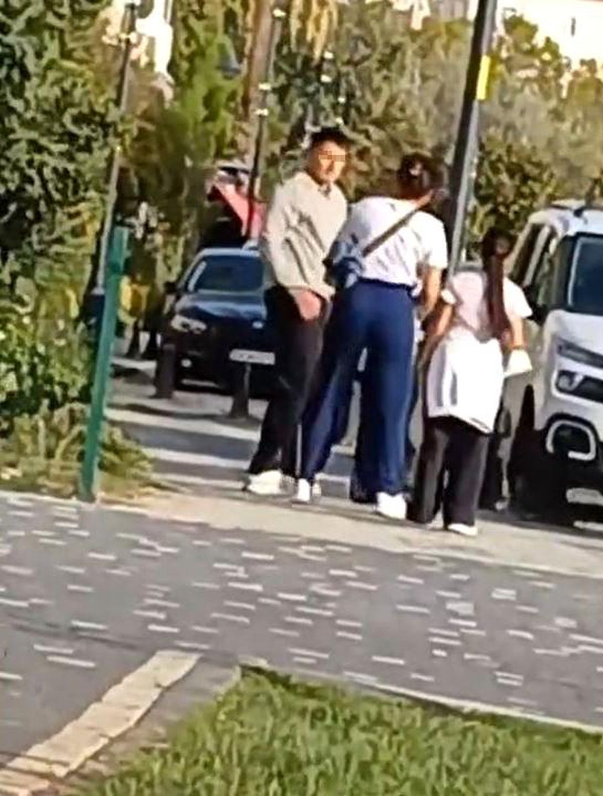 Silivri\'de Eşini Darp Eden Adam Yakalanmayı Bekliyor