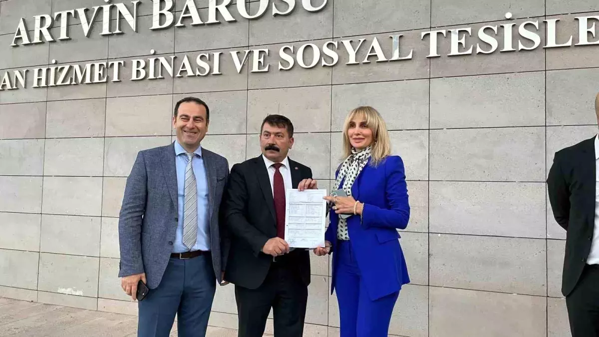 Artvin\'in Yeni Baro Başkanı Handan Demiral Almalı