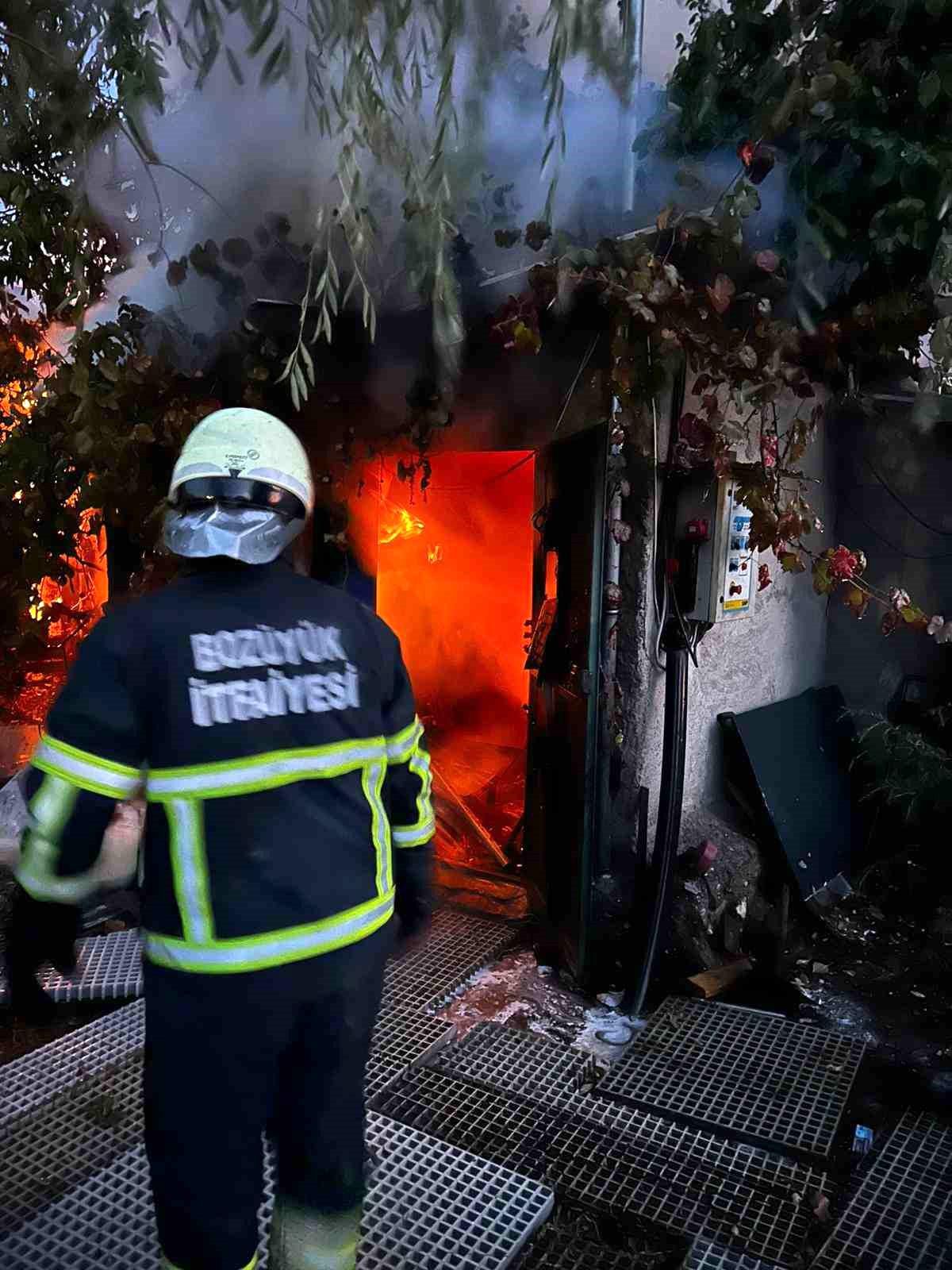Bilecik\'te Geri Dönüşüm Tesisinde Yangın Çıktı