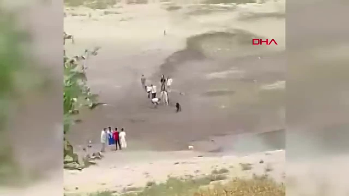 Bataklığa Saplanan 3 Çocuk Kurtarıldı