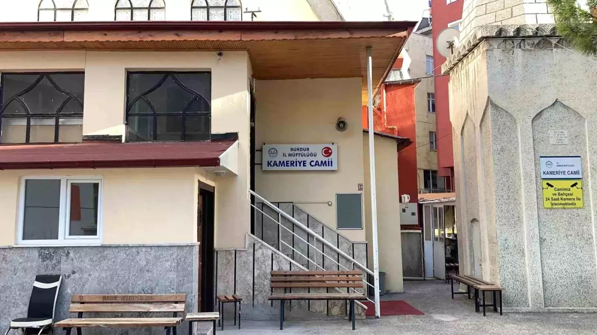 Burdur\'da Cami Hırsızı Tutuklandı