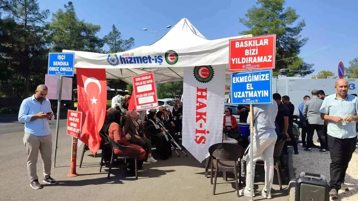 AK Parti ve Hizmet-İş, İşten Çıkarılan İşçilere Destek Ziyareti Gerçekleştirdi