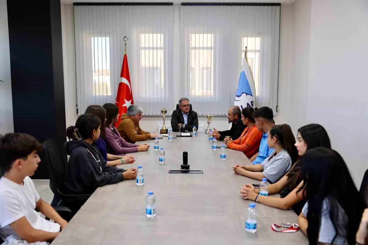 Hacılar Belediye Başkanı Özdoğan, HADAK Sporcularını Kabul Etti