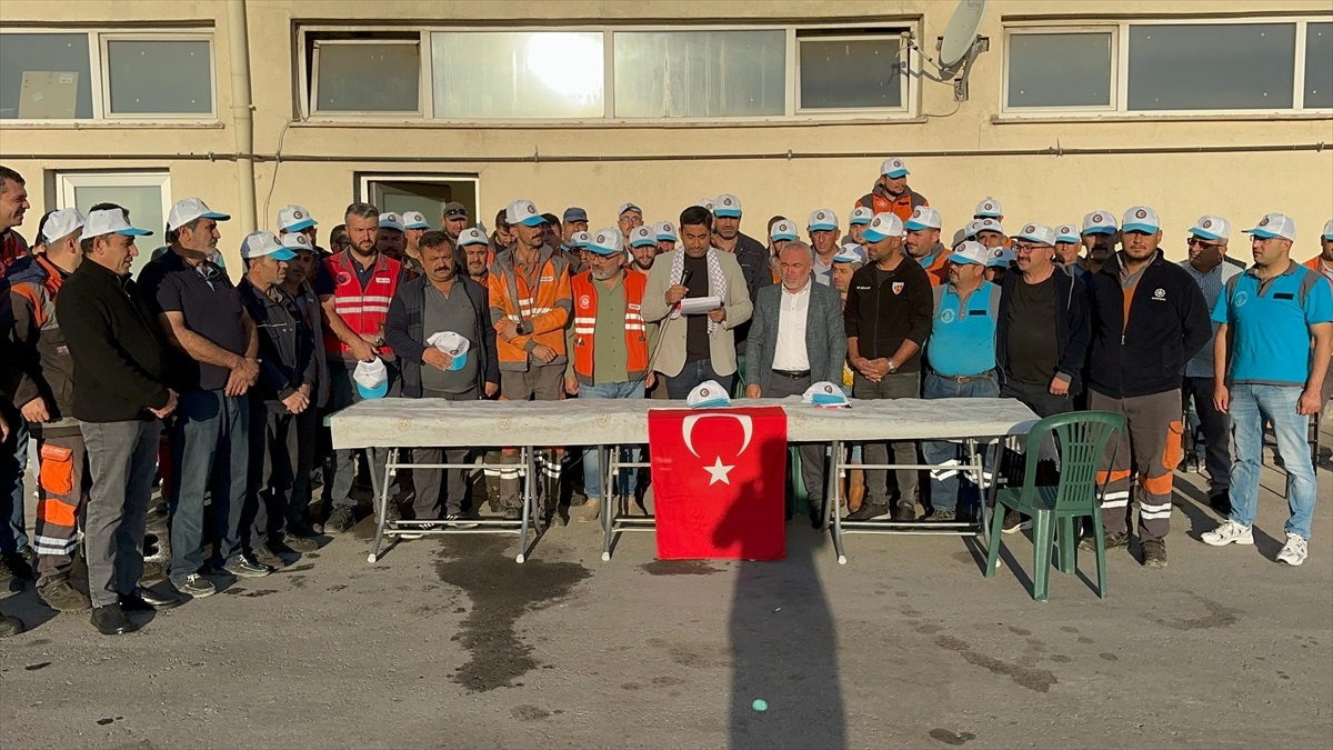 Hizmet-İş Sendikası üyeleri İsrail\'i protesto etti