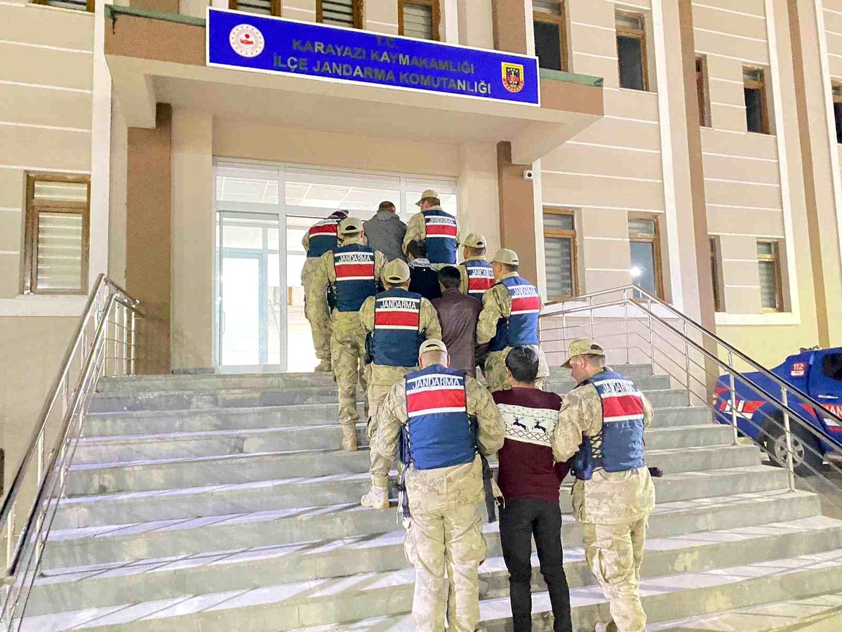 Erzurum\'da Düzensiz Göçmenler Yakalandı