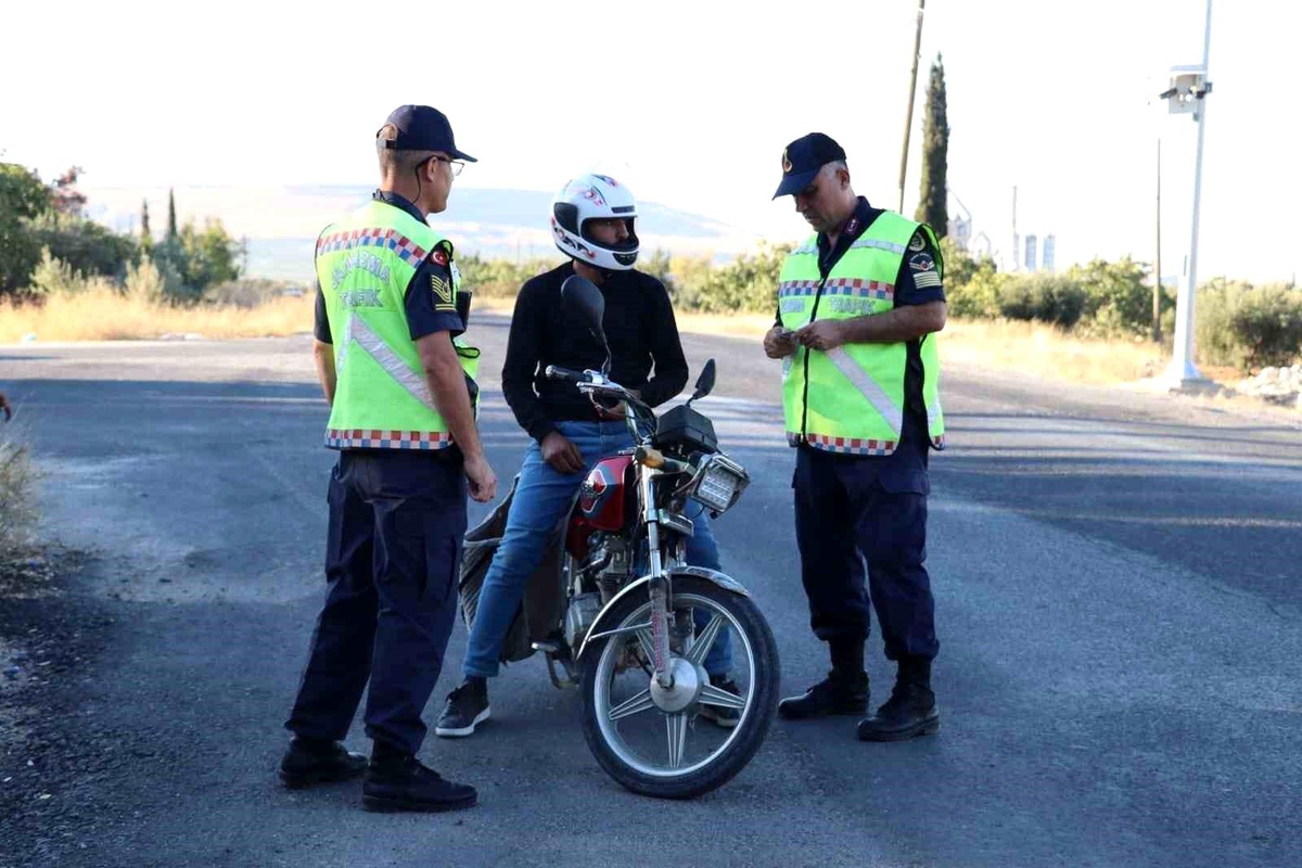 Şanlıurfa\'da Motosiklet Denetimleri: 196 Ceza
