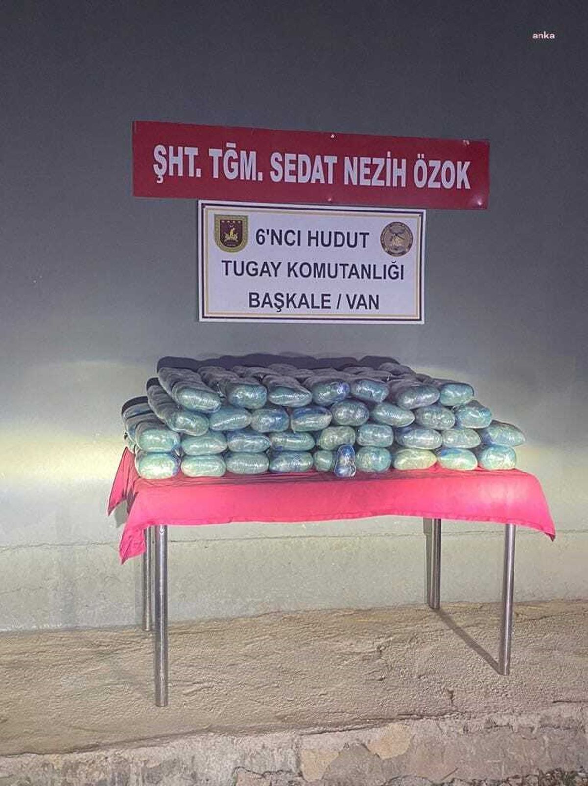 Van\'da 100 Kilo Esrar Ele Geçirildi