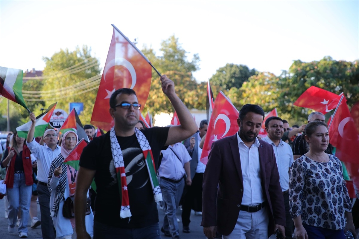 Muğla\'da Gazze İçin Direniş Yürüyüşü