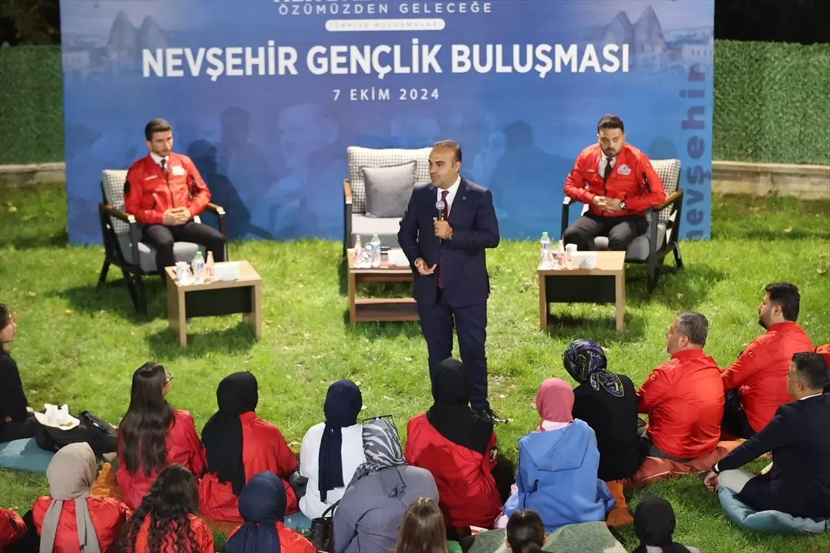 Sanayi ve Teknoloji Bakanı Kacır, Nevşehir\'de gençlerle buluştu Açıklaması