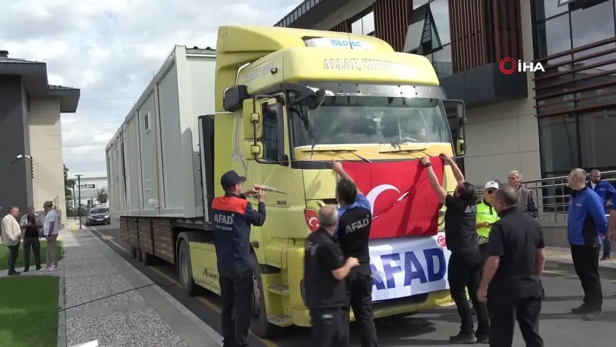 Selden etkilenen Bosna-Hersek\'e Kütahya\'dan 60 adet konteyner