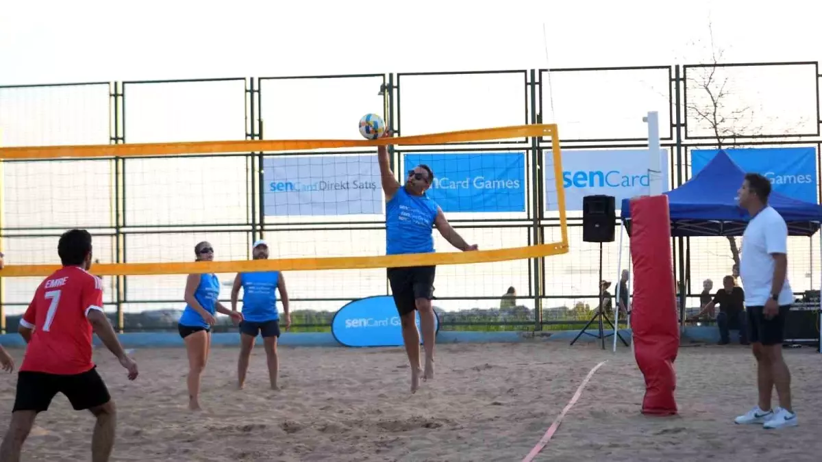 senCard Beach Volley Turnuvası\'nda Zurich Sigorta Şampiyon Oldu