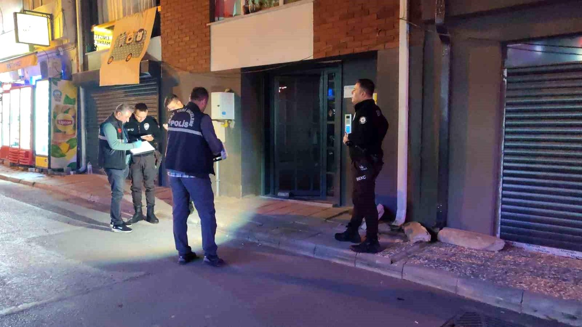 Eskişehir\'de Bıçaklı Saldırı: Kadın Yaralandı