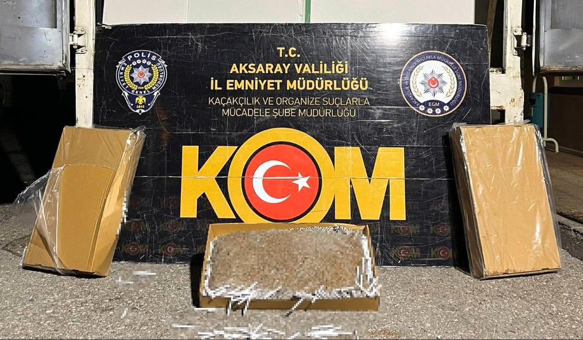 Aksaray\'da Tırda 380 Bin Kaçak Sigara Ele Geçirildi