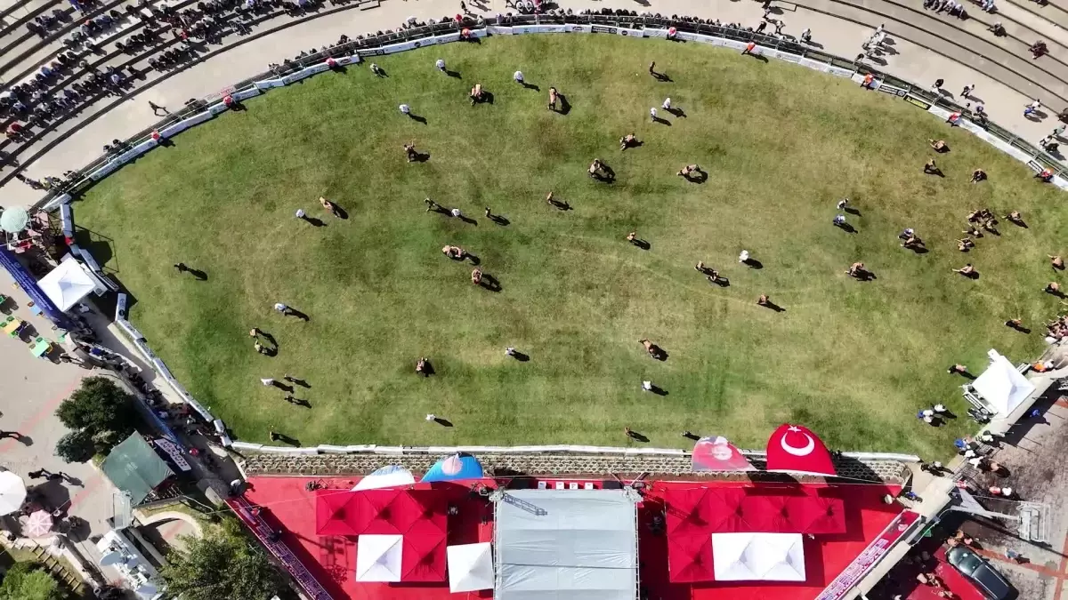 Turgutlu\'da Yağlı Güreş Festivali Coşkuyla Gerçekleşti