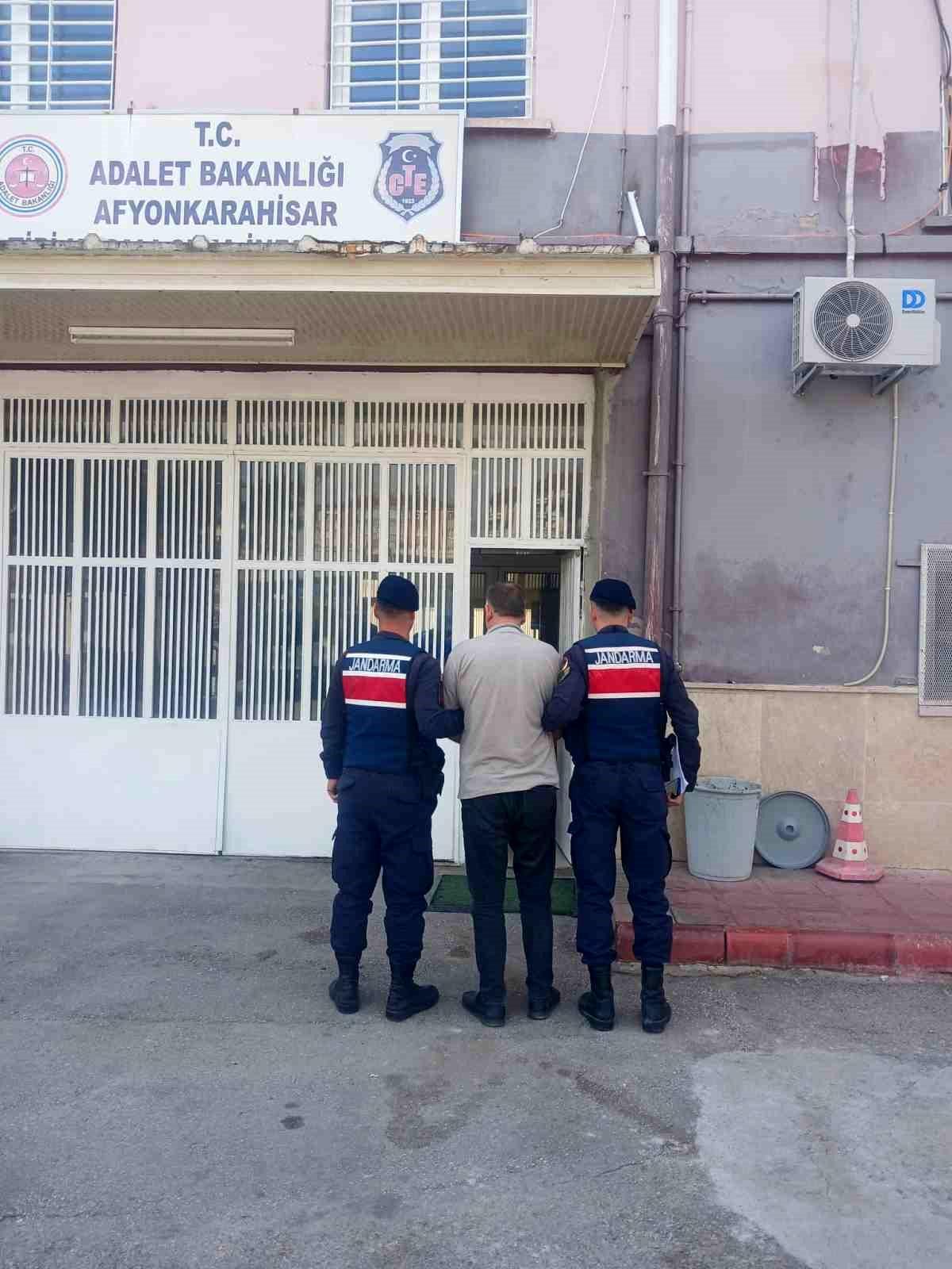 Aranan Dolandırıcı Yakalandı