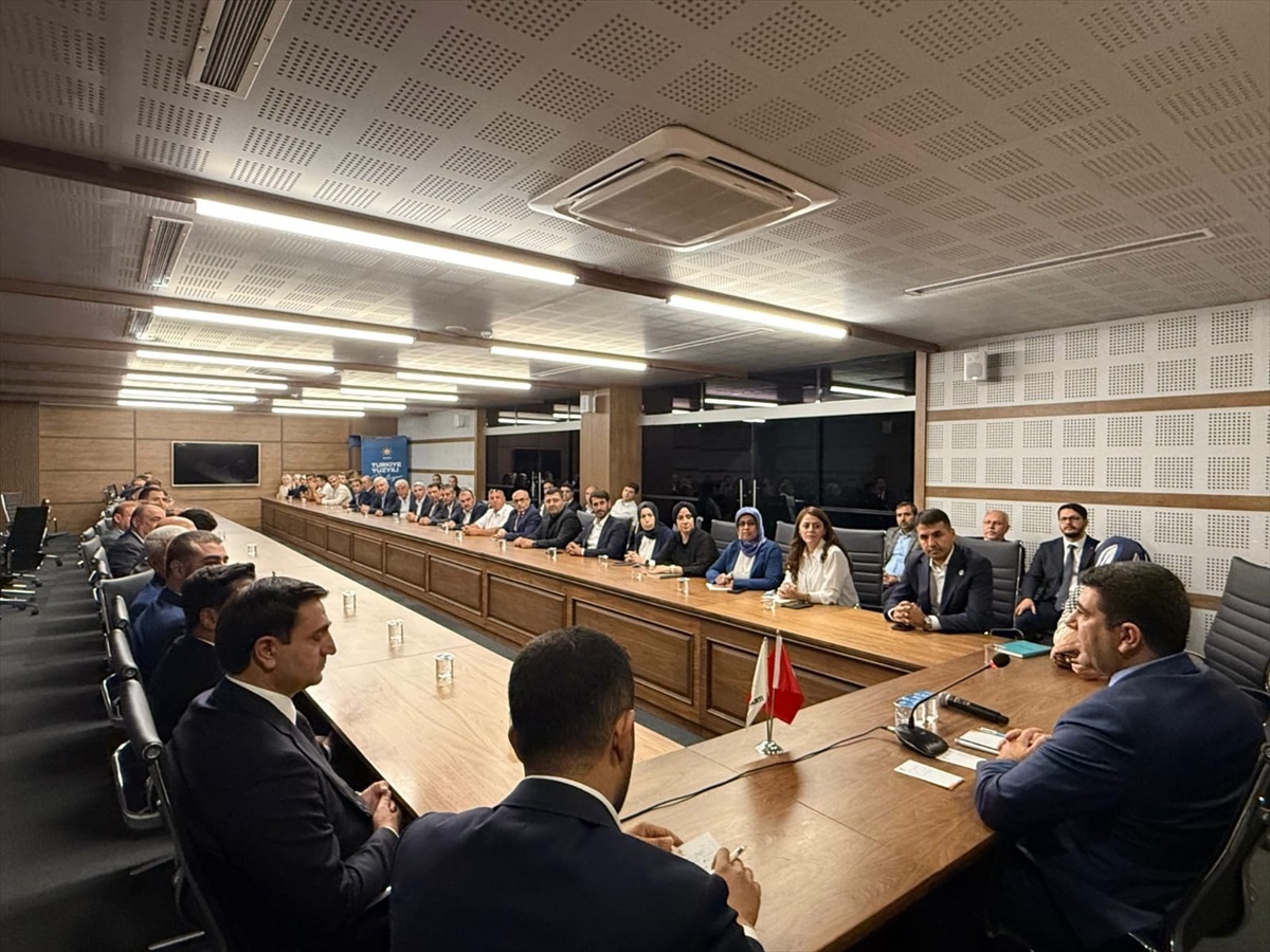 AK Parti Mardin\'de Toplantı