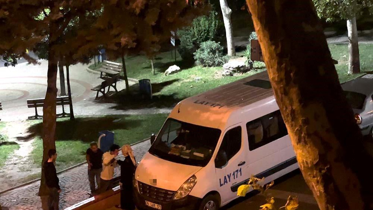İstanbul\'da Genç Sokakta Darp Edildi