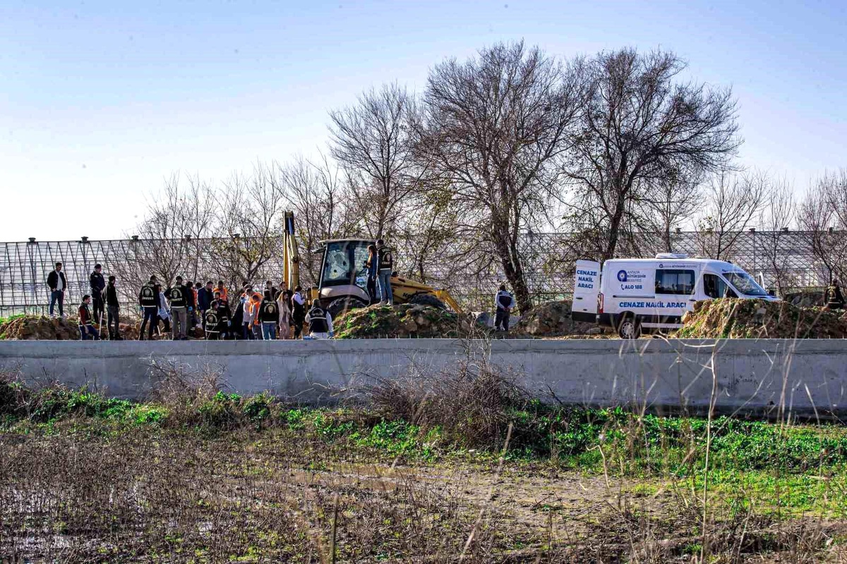 Kıskançlık ve Cinayet: Antalya\'da Dehşet Verici Olay