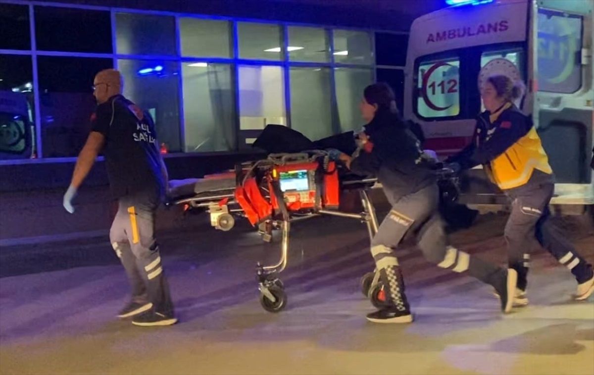 Balkondan Düşen Bebek Ağır Yaralandı