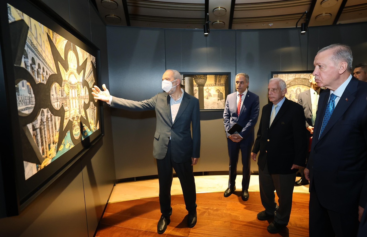 Cumhurbaşkanı Erdoğan, \'Ayasofya Fotoğrafları\' sergisini ziyaret etti