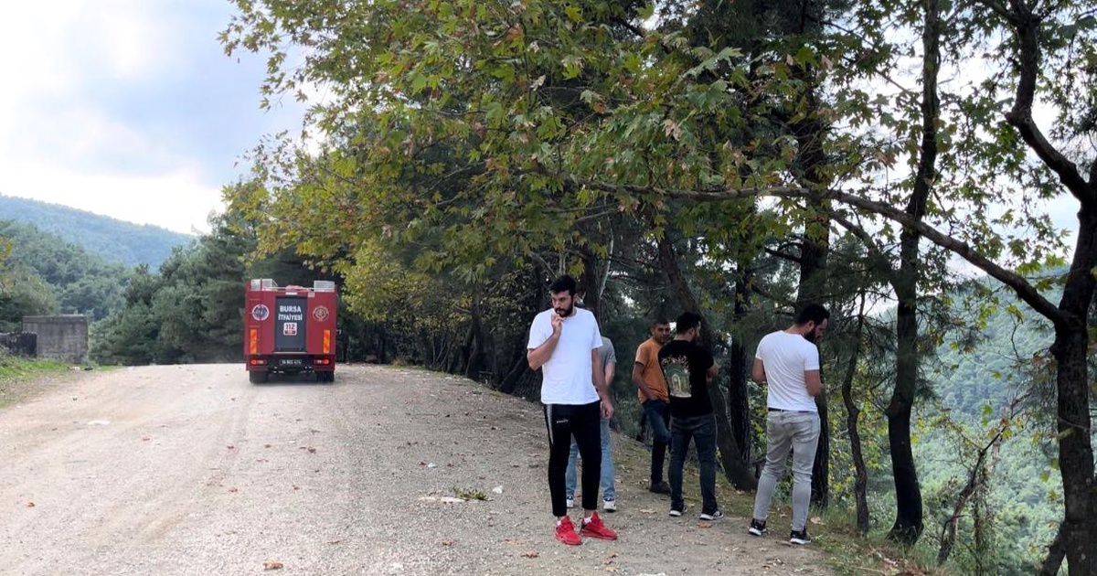 Bursa\'da Araç Uçurumdan Düştü