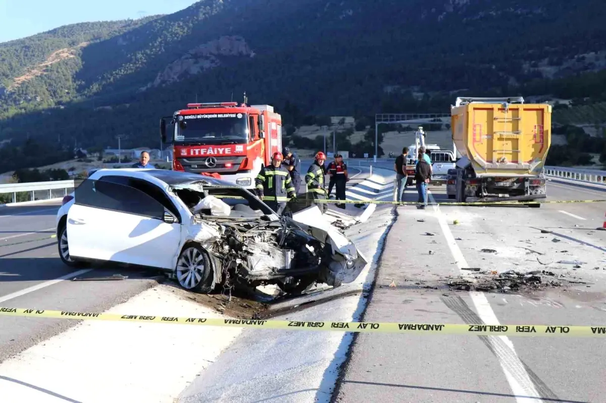 Denizli\'de Kaza: Genç Sürücü Hayatını Kaybetti