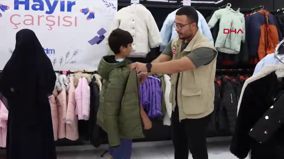 Reyhanlı\'da Kışlık Kıyafet Yardımı