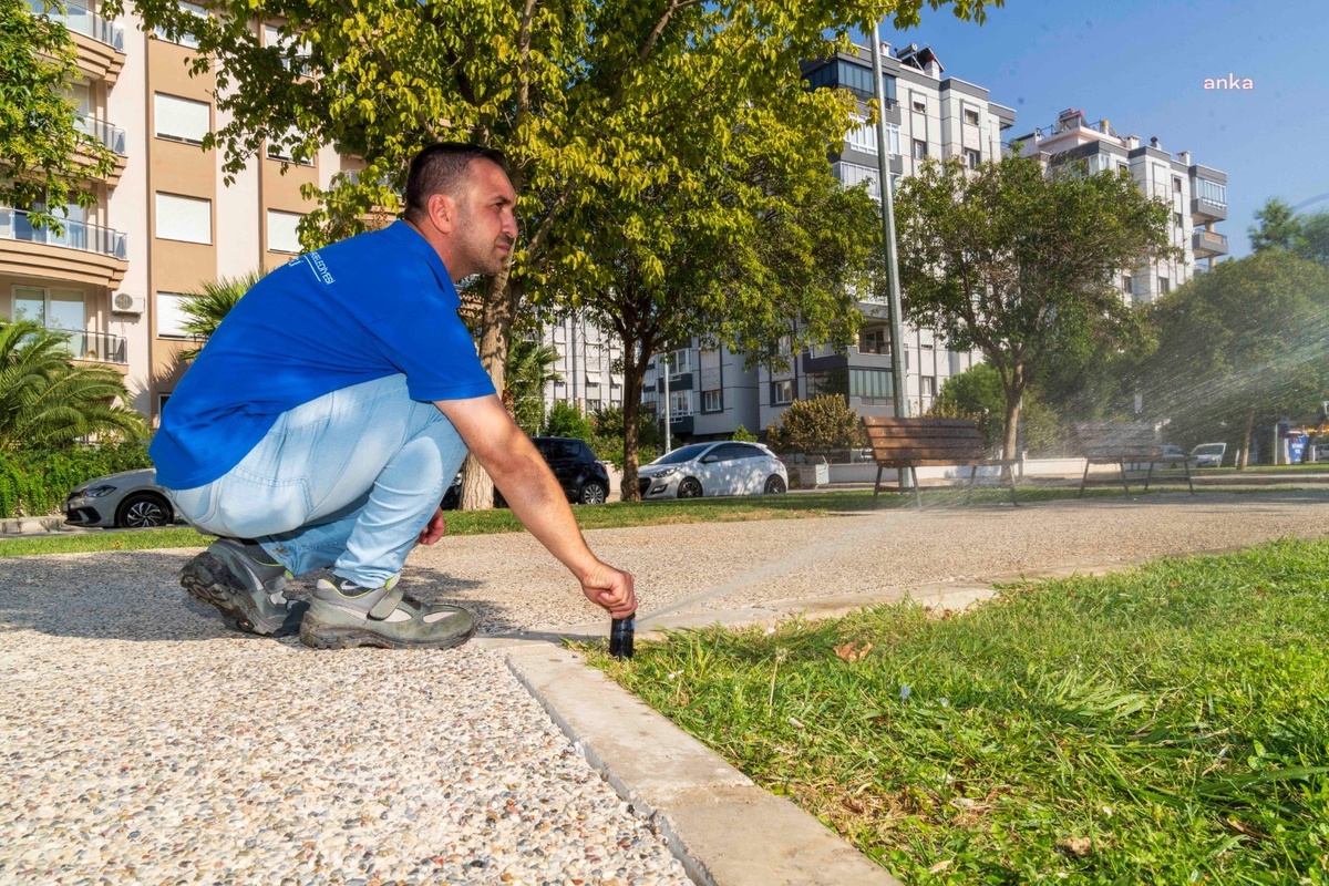 İzmir\'in Parklarında Akıllı Sulama Dönemi: Bir Yılda Bir Baraj Su Tasarruf Edilecek