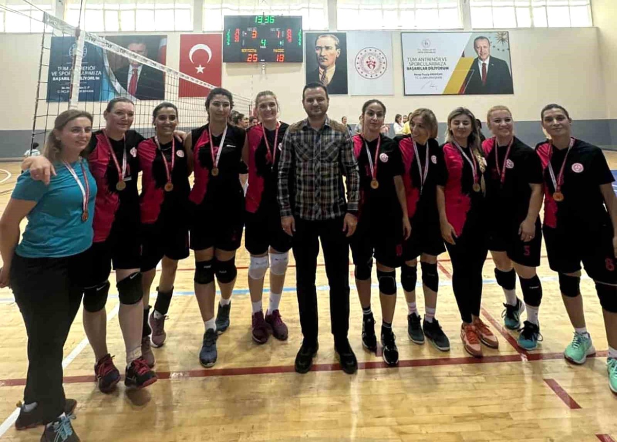 Kayseri Voleybol Takımları Şampiyon