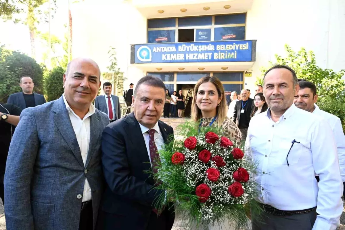 Başkan Muhittin Böcek Kemer ve Kumluca\'da Saha Ziyaretleri Gerçekleştirdi