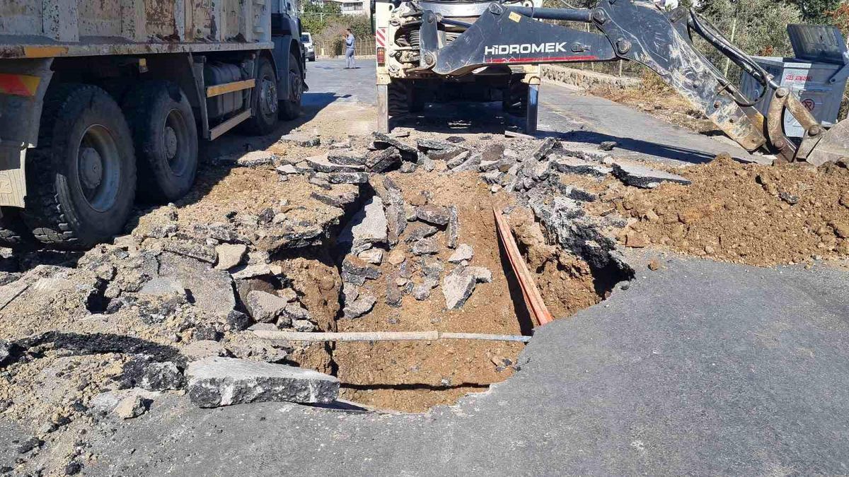 Bodrum\'da Ana Hattı Patladı: Tonlarca Su Taşacak