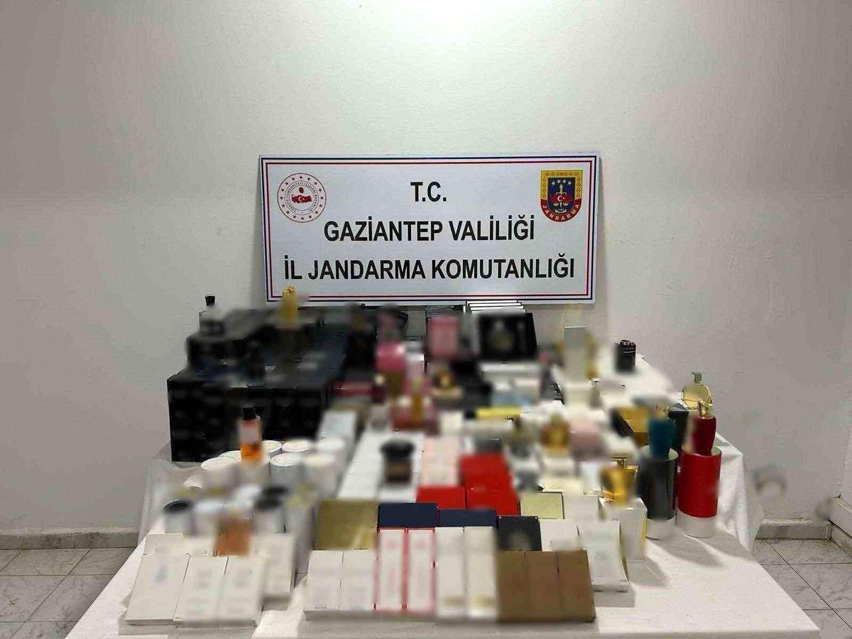 Gaziantep\'te Kaçak Parfüm Operasyonu