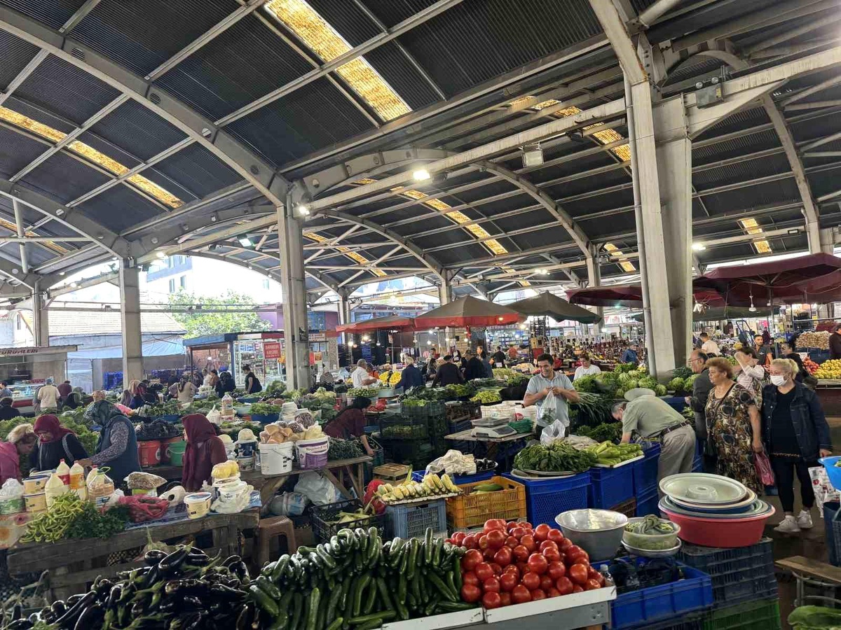Zonguldak\'ta Pazar Fiyatları Alım Gücünü Düşürdü
