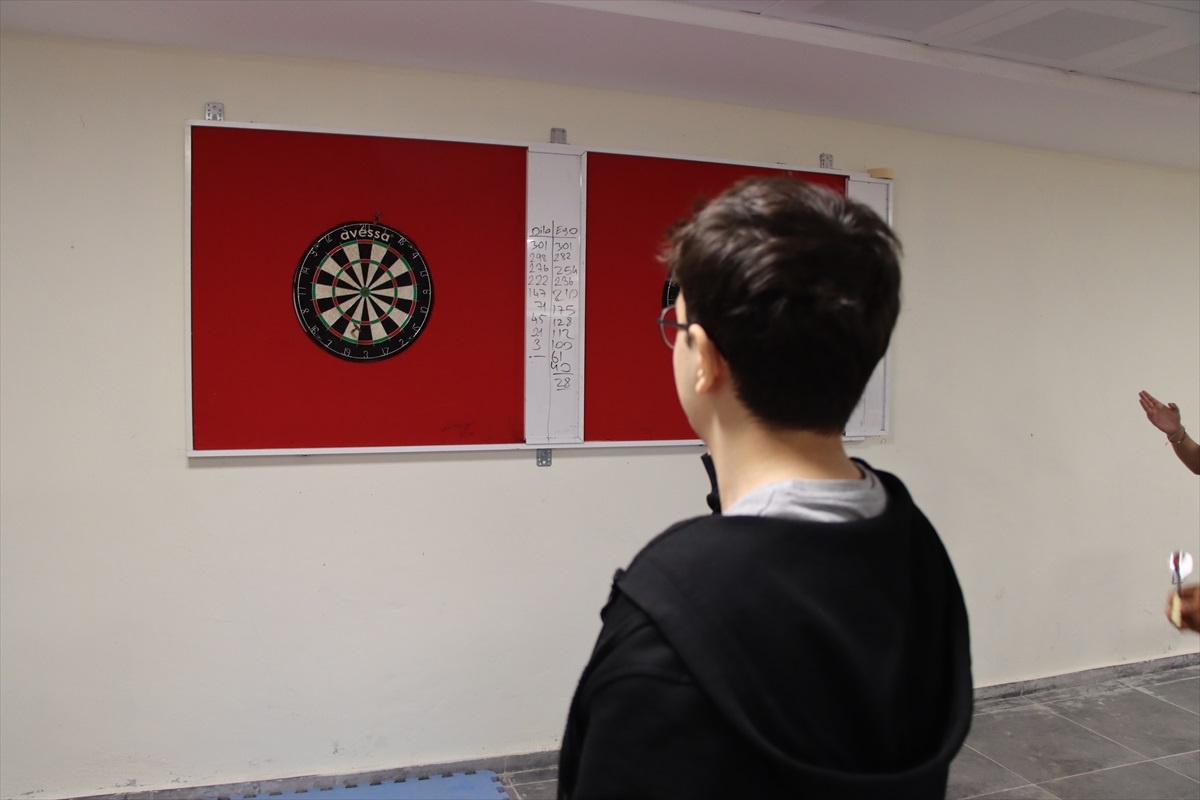 Kırklareli\'nde Dart Müsabakası Düzenlendi