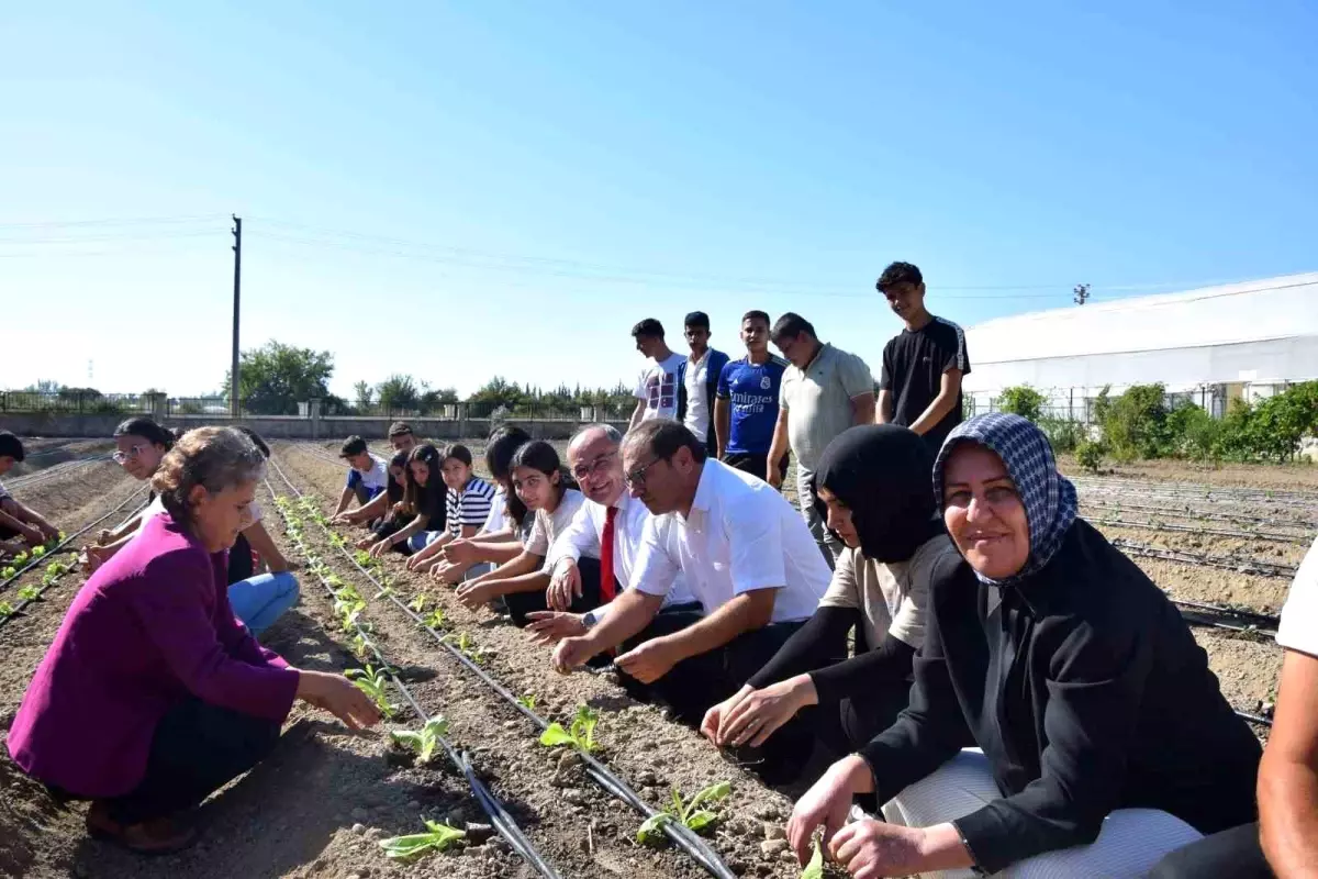 Aksu Tarım Lisesi\'nde Fide Ekimi Yapıldı