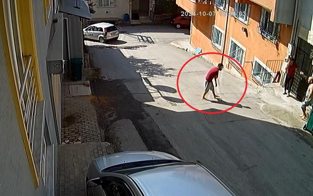 Bursa\'da Bıçaklı Kavga: İki Arkadaş Yaralandı