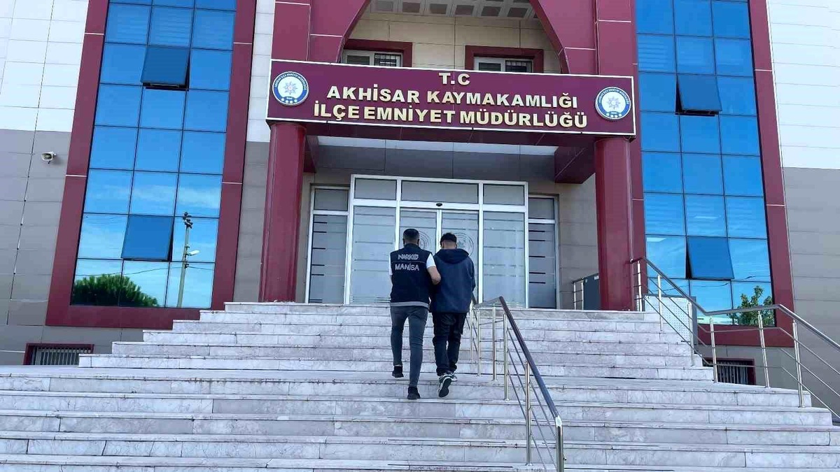Akhisar\'da Uyuşturucu Operasyonu: 1 Tutuklama
