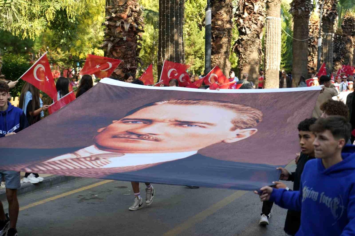 Atatürk\'ün Manisa\'ya gelişinin 99. yıl dönümü kutlandı